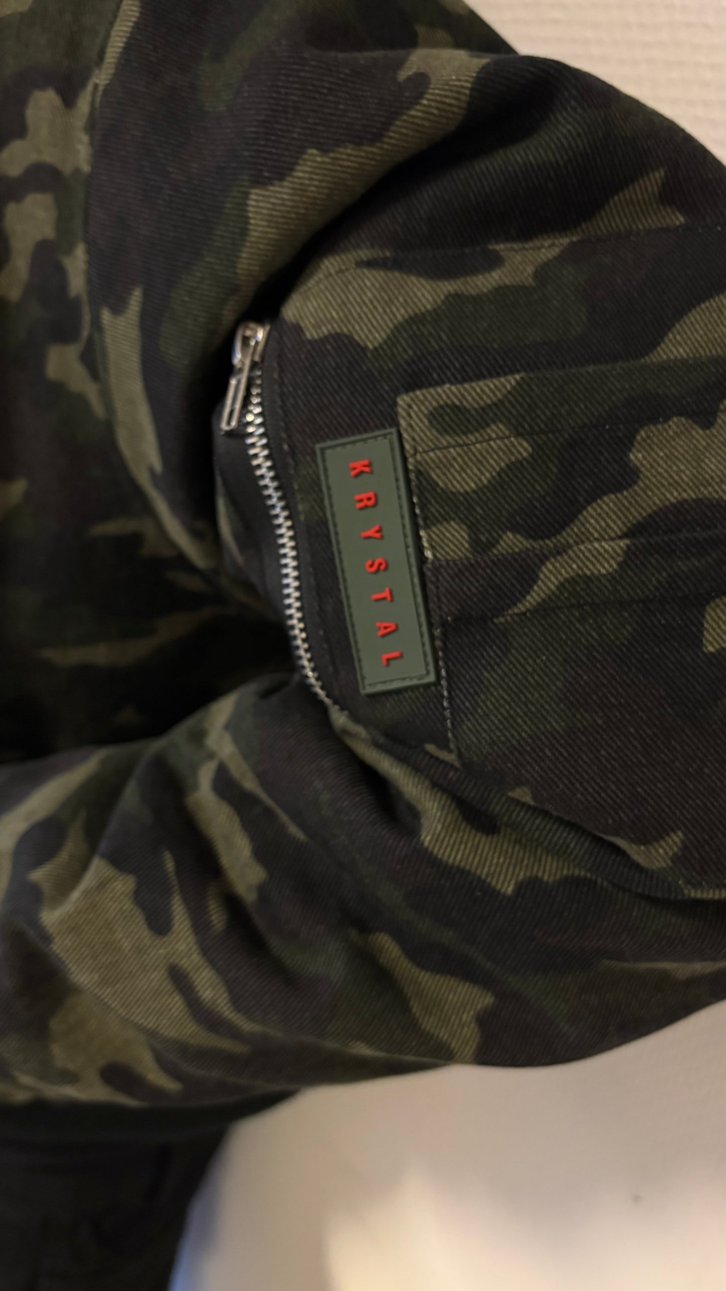 REVERSIBLE BOMBER JACKET [CAMO/BLACK]